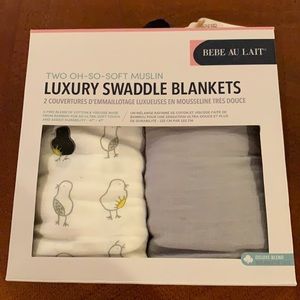 Bebe au Lait set of 2 swaddle blankets